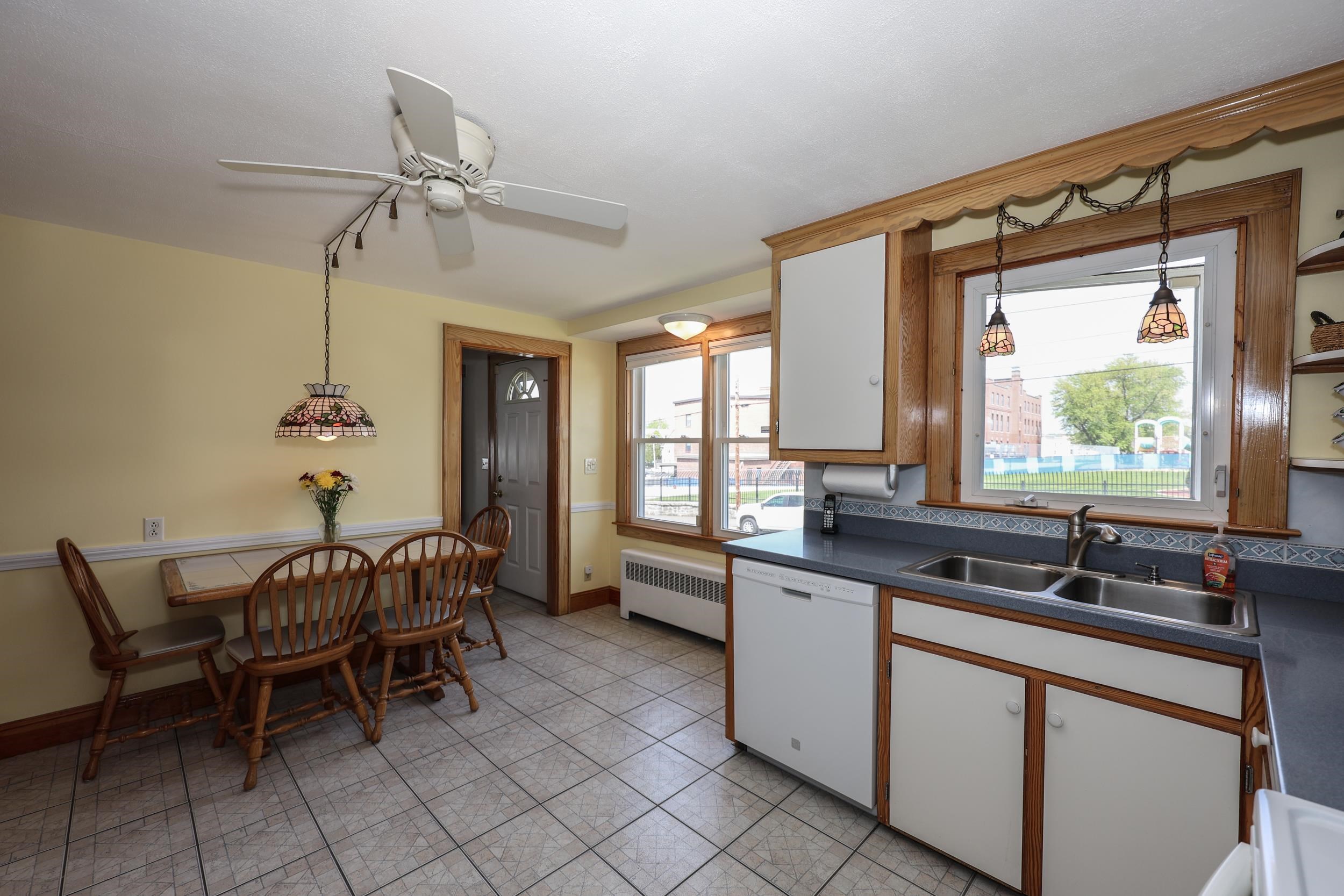 36 Alsace Street Manchester, NH 03102 - Photo 13 of 43