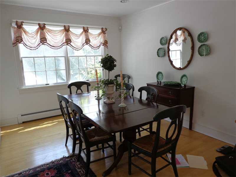 18 Shore Road Westerly, RI 02891 - Photo 5 of 7 Dining Room.