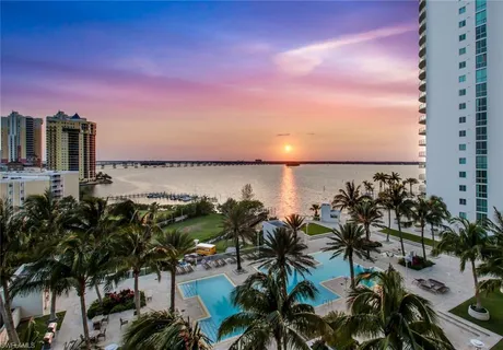 $279,000 | 3000 Oasis Grand Boulevard, Unit MPH6, Fort Myers, FL 33916