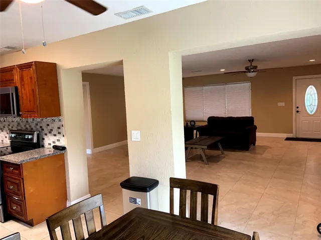 $3,800 | 6407 Southwest 5th Street, Pembroke Pines, FL 33023