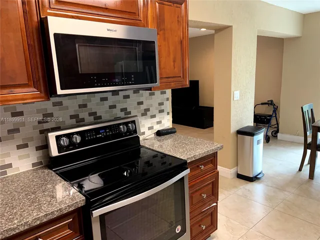 $3,600 | 6407 Southwest 5th Street, Pembroke Pines, FL 33023