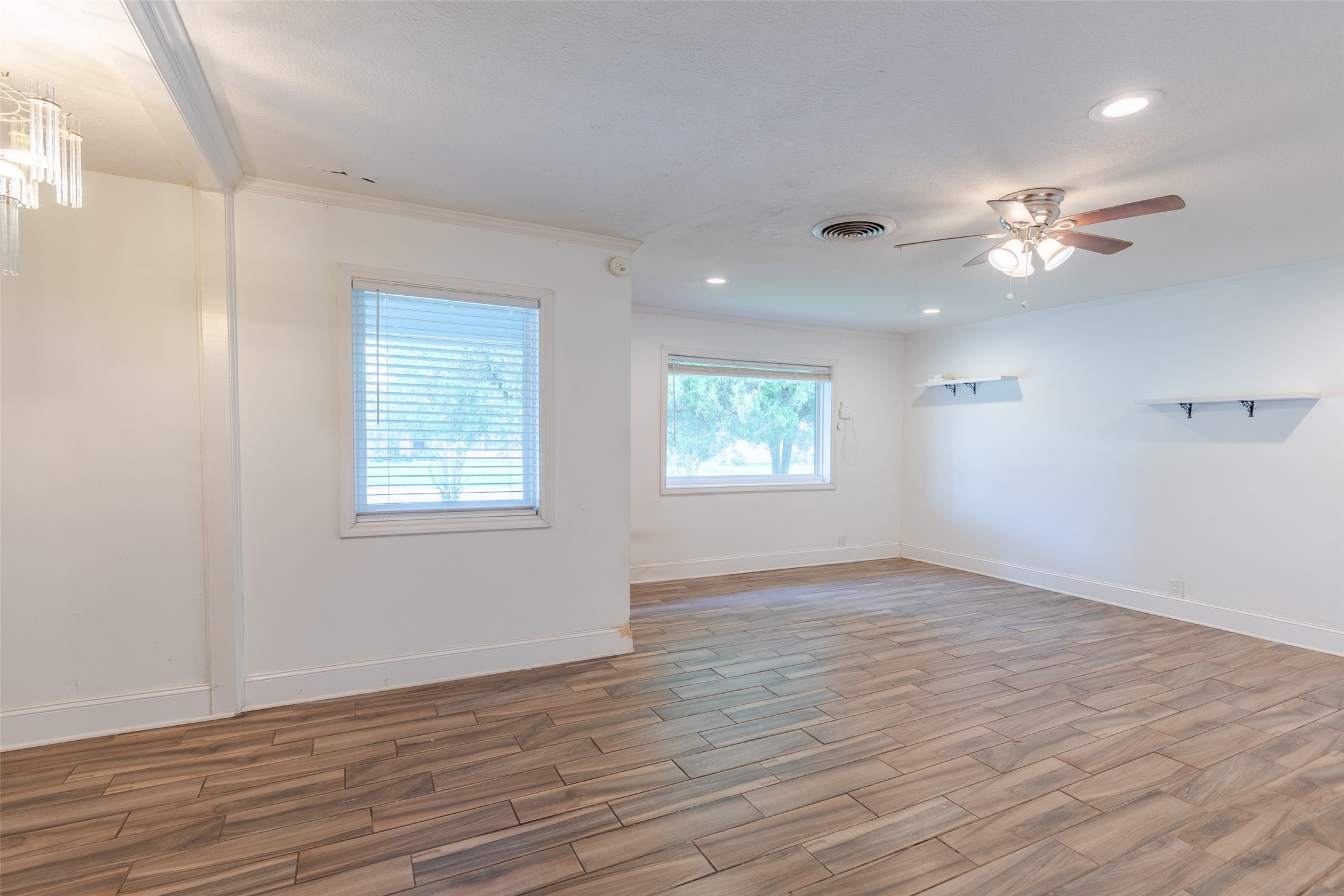 6131 Grape Street Houston, TX 77074 - Photo 3 of 41