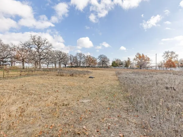 $3,000 | 7335 Reed Road, Azle, TX 76020