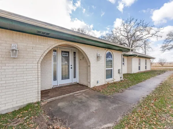 $3,000 | 7335 Reed Road, Azle, TX 76020