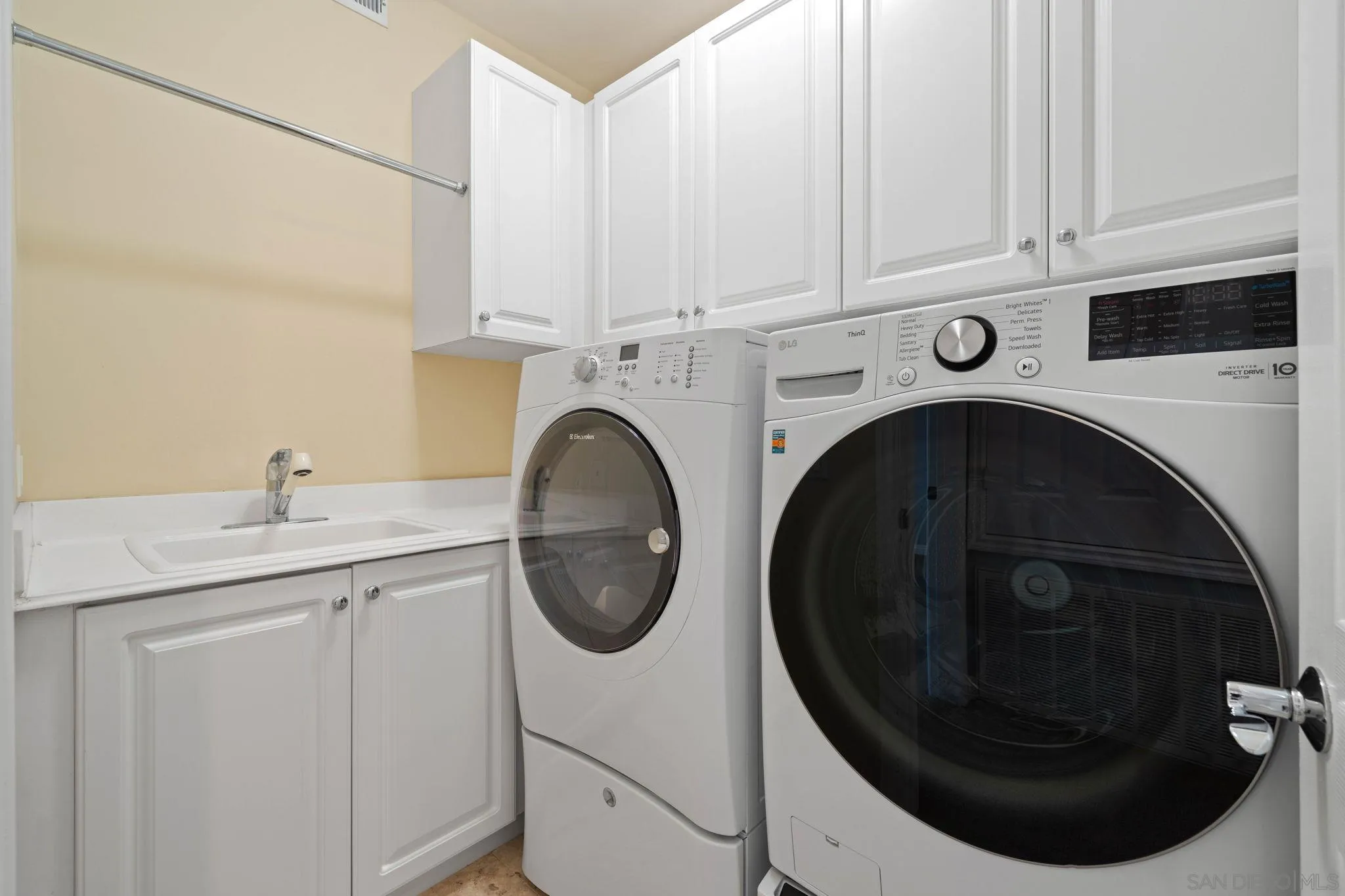 2873 Farragut Road San Diego, CA 92106 - Photo 40 of 55