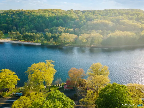 $599,900 | 3 Roosevelt Drive, Seymour, CT 06483