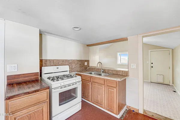 $969,000 | 203 North Fulton Street, Ojai, CA 93023