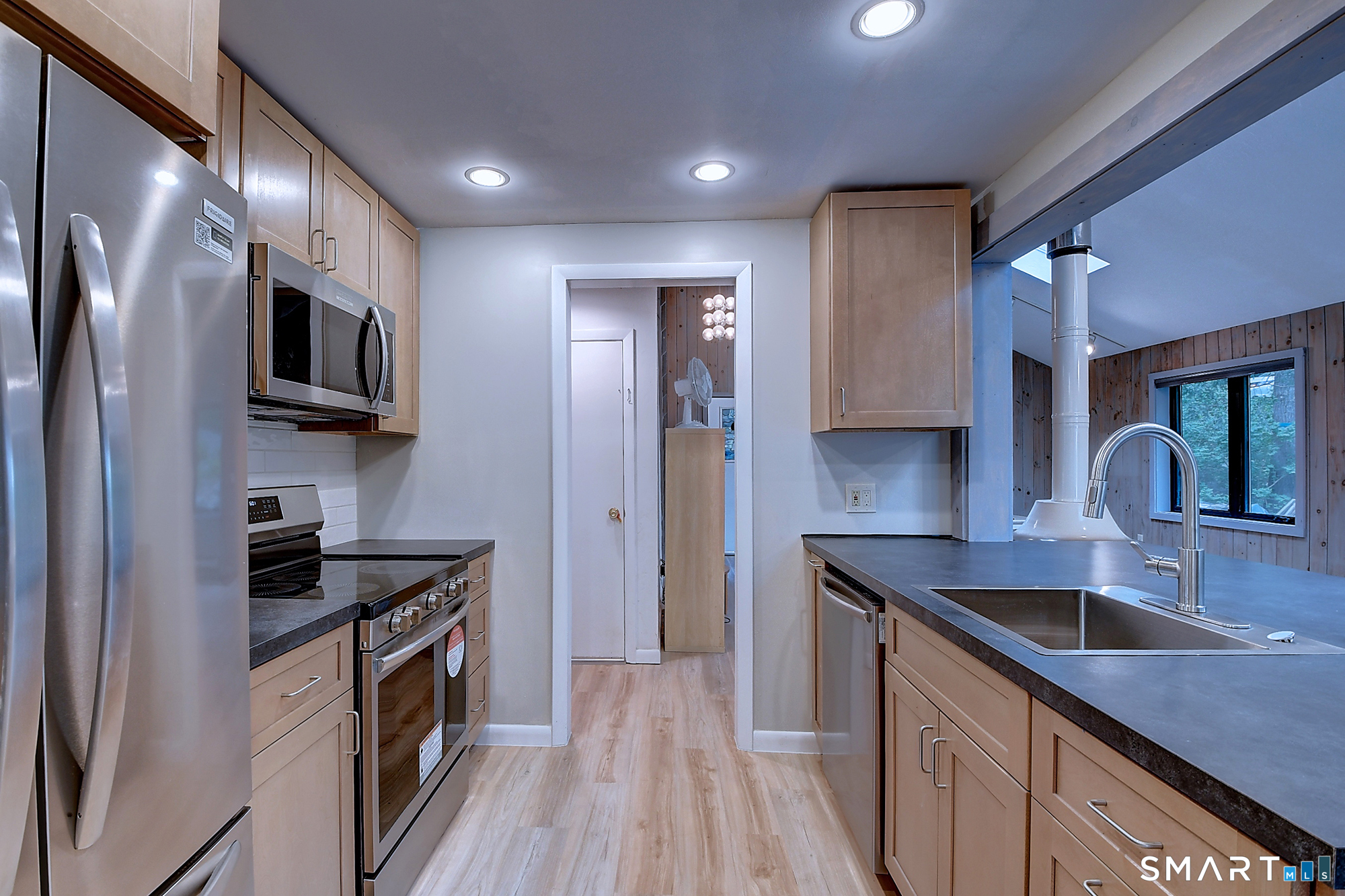 96 Indian Spring Road Woodstock, CT 06282 - Photo 14 of 40