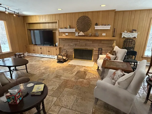 $675,444 | 501 Glenwood Trail, Elgin, IL 60120