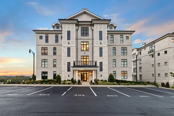 $985,000 | 1024 Club View Drive, Unit F201, Gallatin, TN 37066