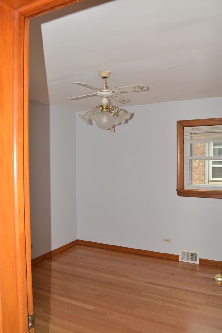 5929 West 64th Street Chicago, IL 60638 - Photo 8 of 18