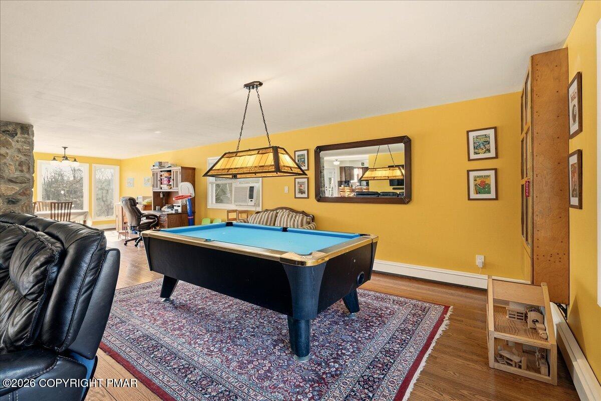 601 Heiden Road Bangor, PA 18013 - Photo 7 of 40 Living Room