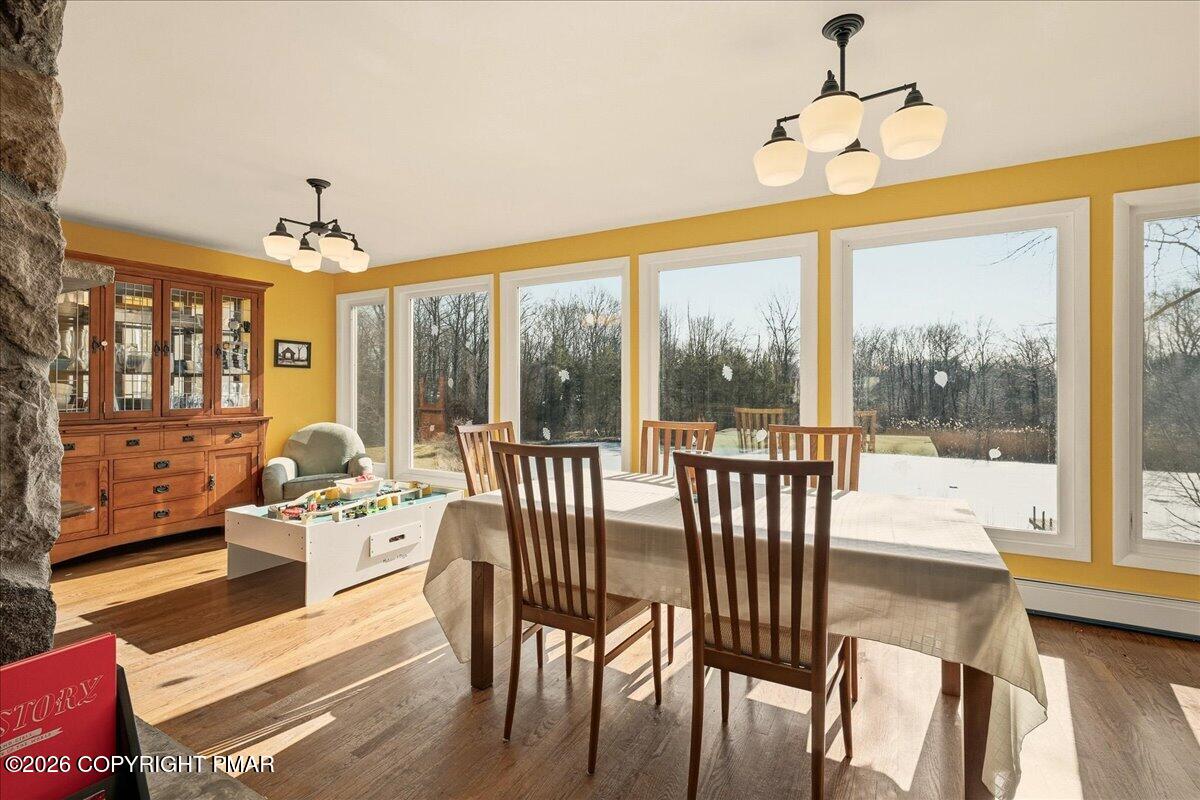 601 Heiden Road Bangor, PA 18013 - Photo 10 of 40 Dining Area