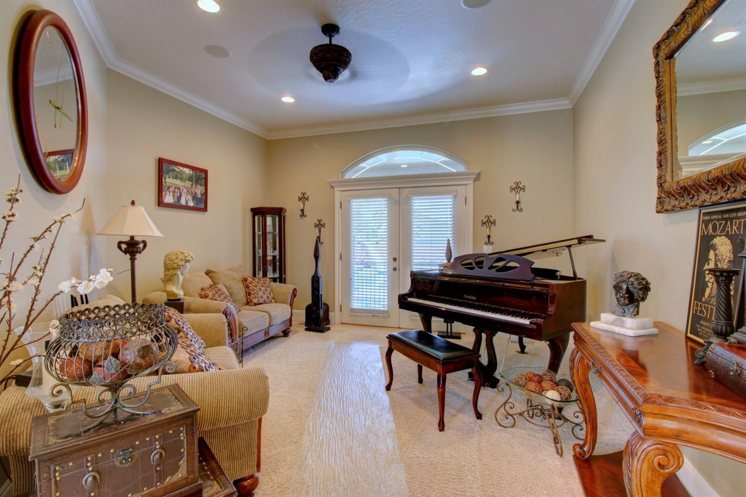 569 Grey Hawk Way Central Point, OR 97502 - Photo 15 of 35 Gallery Image 15