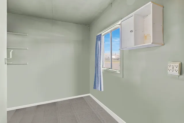 $115,000 | 110 East Weston Street, Kahlotus, WA 99335