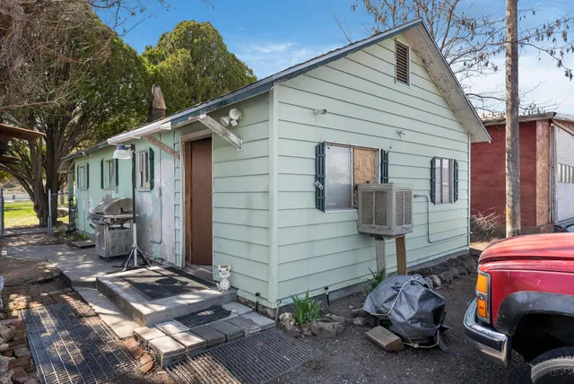 $115,000 | 110 East Weston Street, Kahlotus, WA 99335
