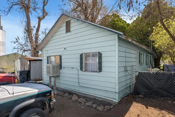 $99,000 | 110 East Weston Street, Kahlotus, WA 99335