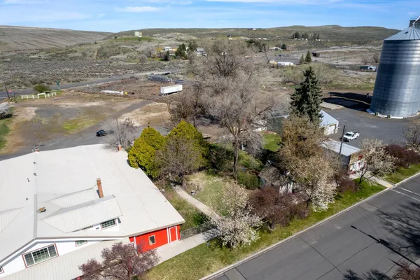 $99,000 | 110 East Weston Street, Kahlotus, WA 99335