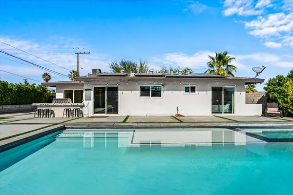 $595,000 | 359 West Bon Air Drive, Palm Springs, CA 92262