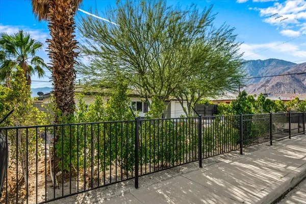 $595,000 | 359 West Bon Air Drive, Palm Springs, CA 92262