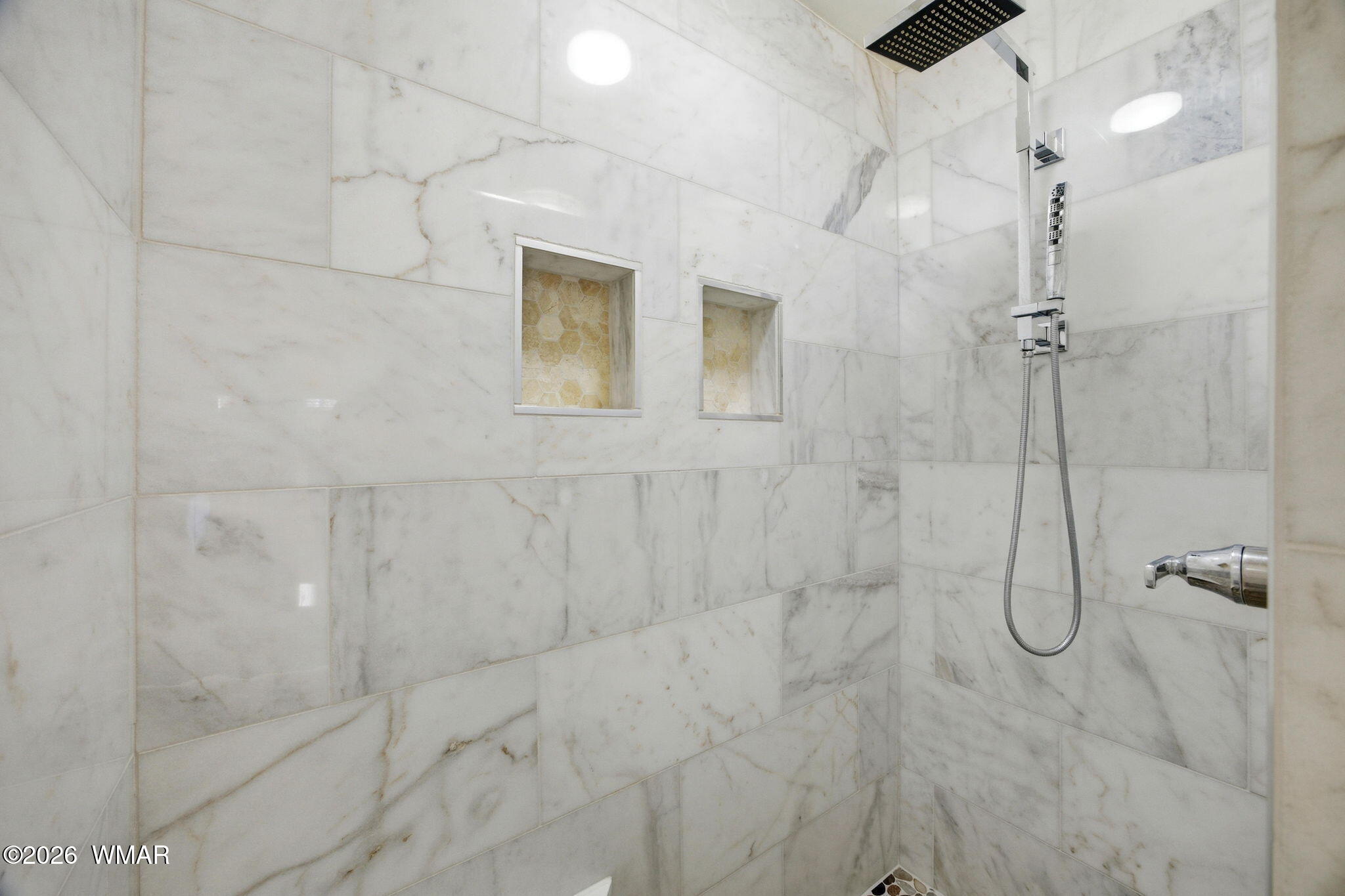 2660 Palomino Trail Overgaard, AZ 85933 - Photo 16 of 60 a bathroom with a shower