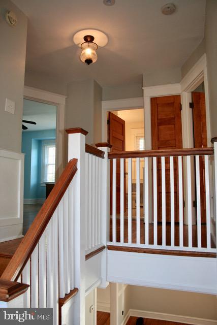 132 Cascade Road Springfield, PA 19064 - Photo 22 of 65 2nd Floor Hall