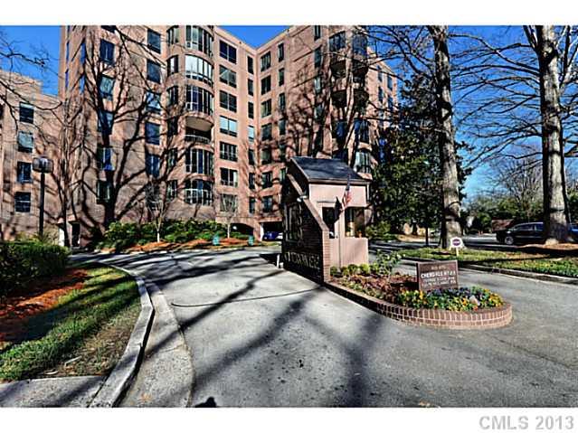 906 Cherokee Road, Unit C Charlotte, NC 28207 - Photo 2 of 16 Gallery Image 2