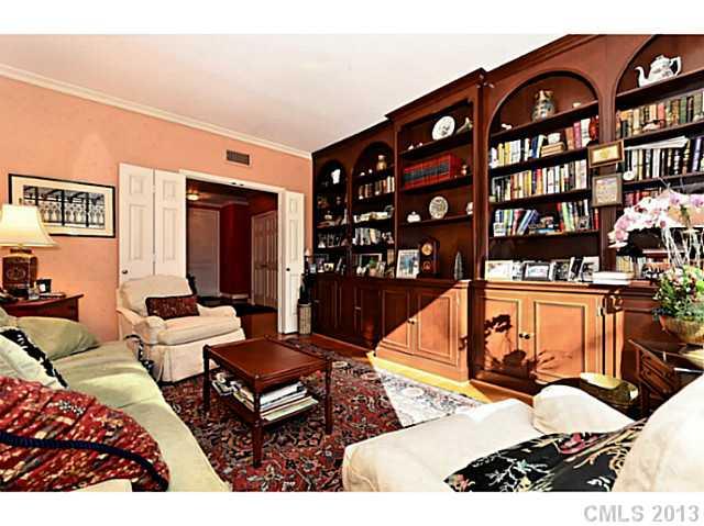 906 Cherokee Road, Unit C Charlotte, NC 28207 - Photo 5 of 16 Gallery Image 5