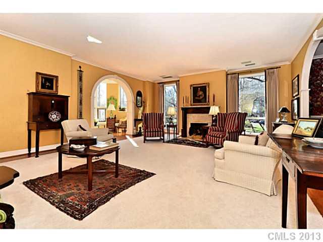 906 Cherokee Road, Unit C Charlotte, NC 28207 - Photo 7 of 16 Gallery Image 7