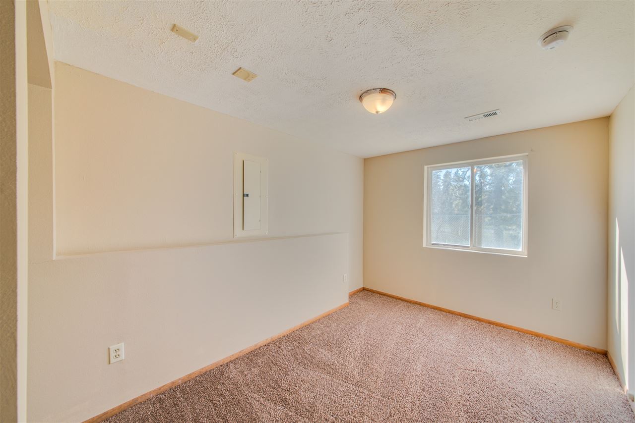 221 North E Stringham Road Rockford, WA 99030 - Photo 15 of 16