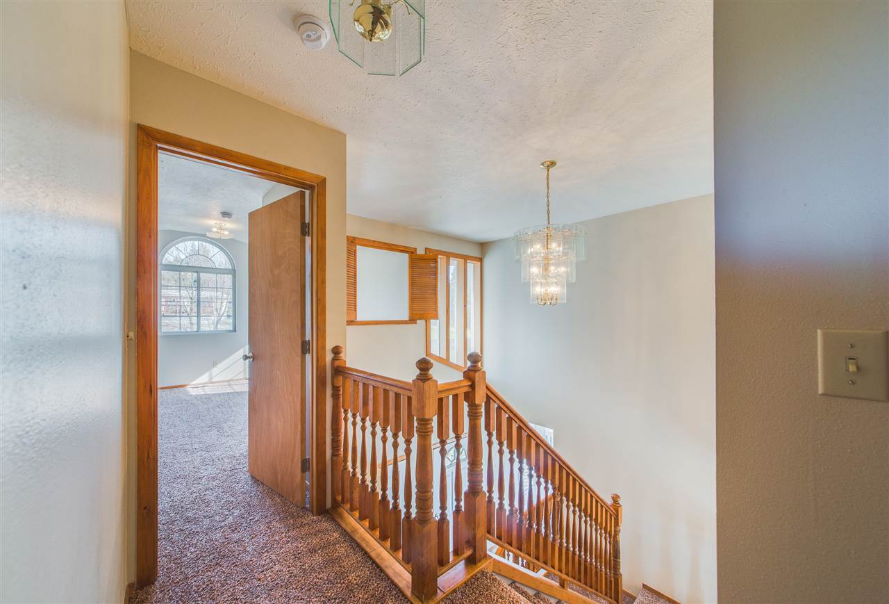 221 North E Stringham Road Rockford, WA 99030 - Photo 8 of 16