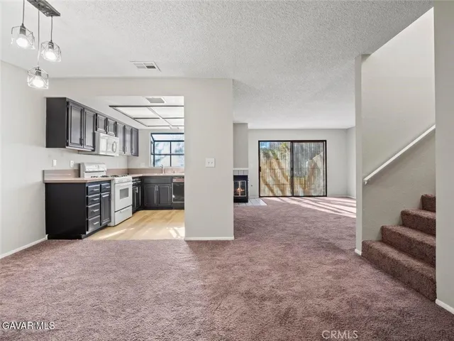 $289,999 | 425 West Avenue J5, Lancaster, CA 93534