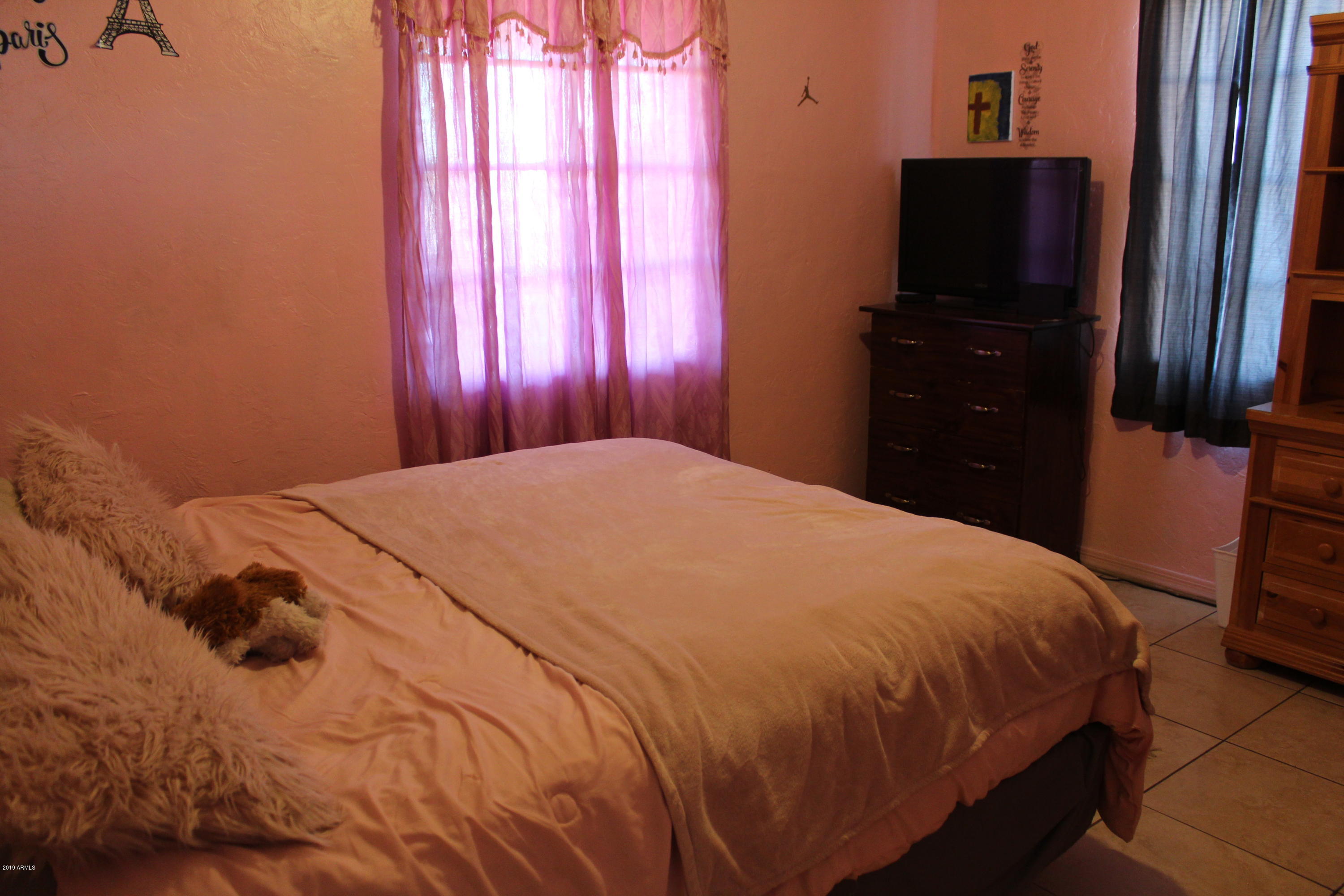 1621 West Pima Street Phoenix, AZ 85007 - Photo 8 of 25 68BCC2A3-FFEE-4BB2-8A9C-A874C956CF5D