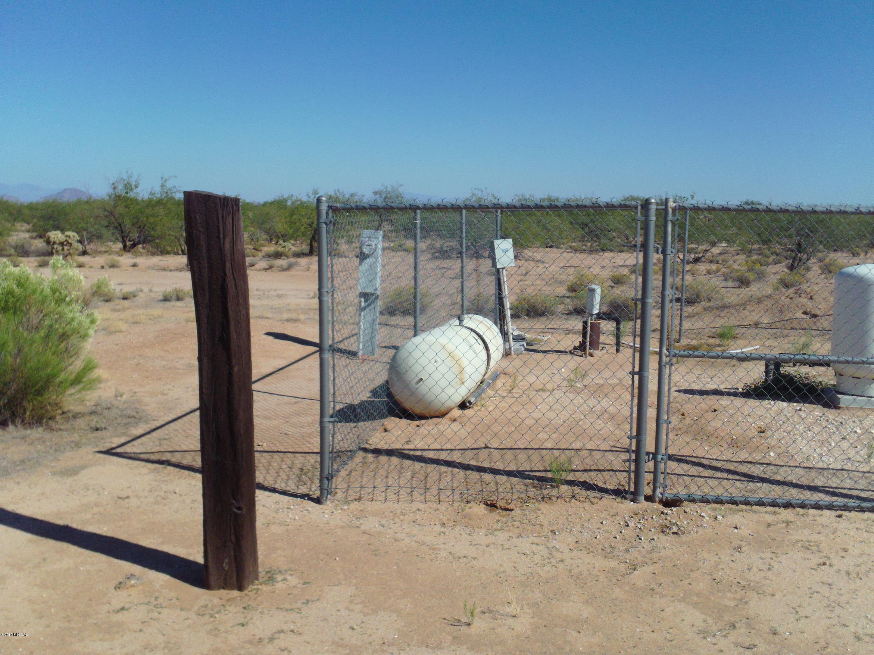 South Marstellar Road, Unit M Tucson, AZ 85736 - Photo 4 of 15 Gallery Image 4