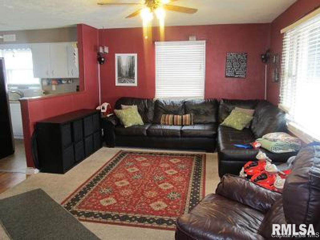 3408 Moorgate Drive Springfield, IL 62703 - Photo 4 of 23