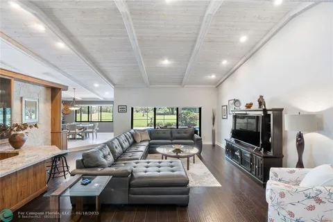 $675,900 | 8208 Northwest 80th Street, Tamarac, FL 33321