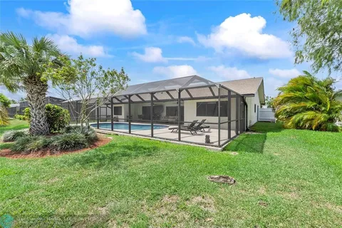 $675,900 | 8208 Northwest 80th Street, Tamarac, FL 33321