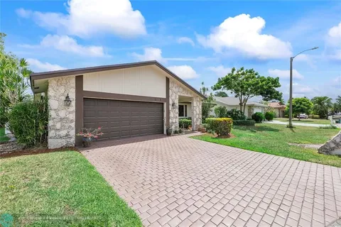$675,900 | 8208 Northwest 80th Street, Tamarac, FL 33321