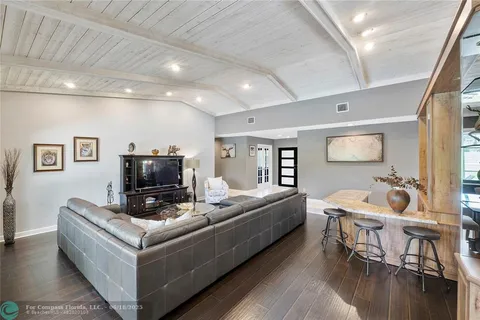 $675,900 | 8208 Northwest 80th Street, Tamarac, FL 33321