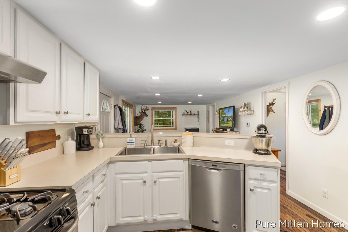 5234 Johnson Road Greenville, MI 48838 - Photo 8 of 20 5234-Johnson_008