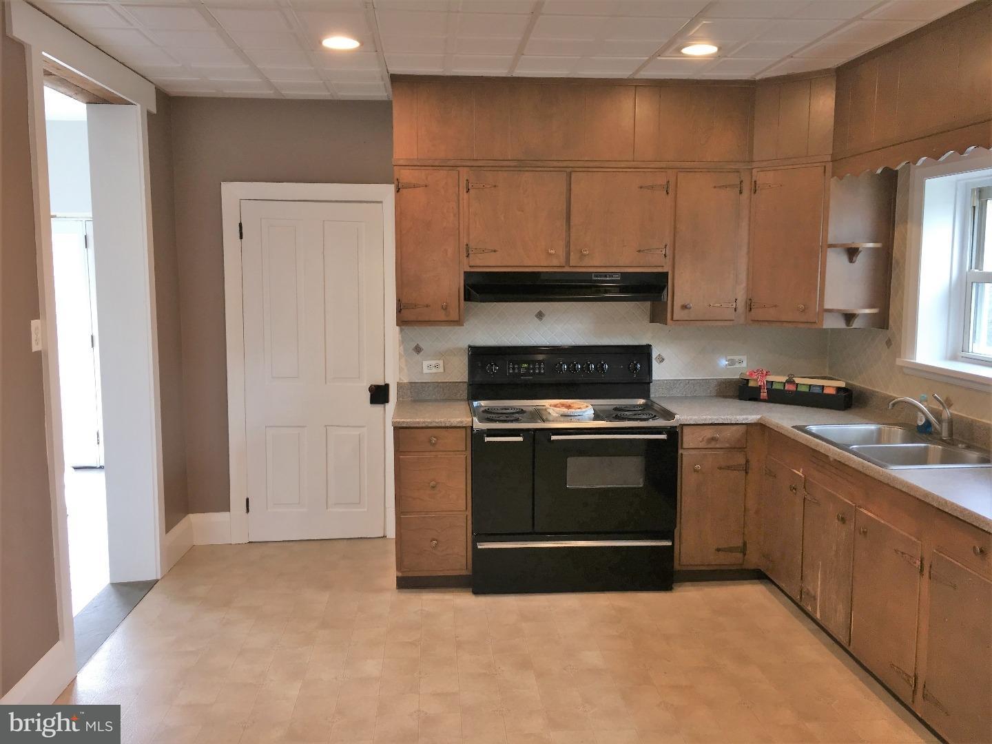 3012 Big Road Zieglerville, PA 19492 - Photo 11 of 23 Kitchen