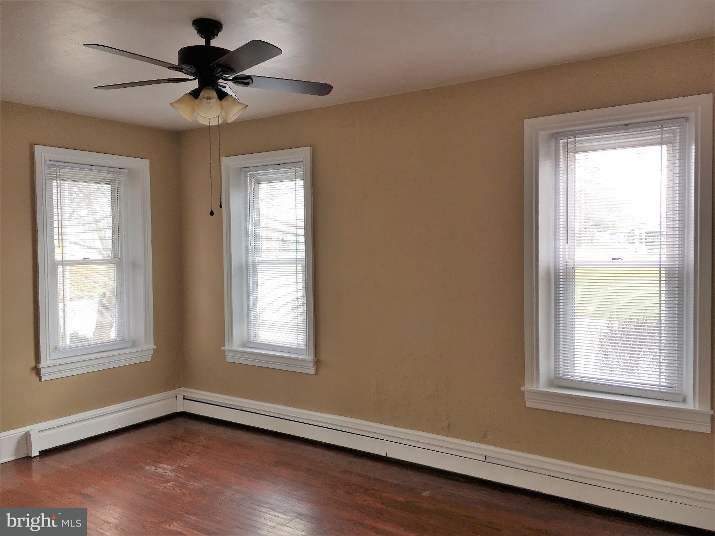 3012 Big Road Zieglerville, PA 19492 - Photo 7 of 23 Living Room