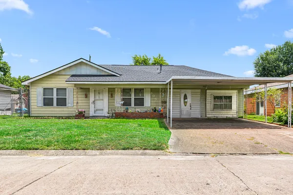 $180,000 | 608 Alta Vista Drive, Pasadena, TX 77502