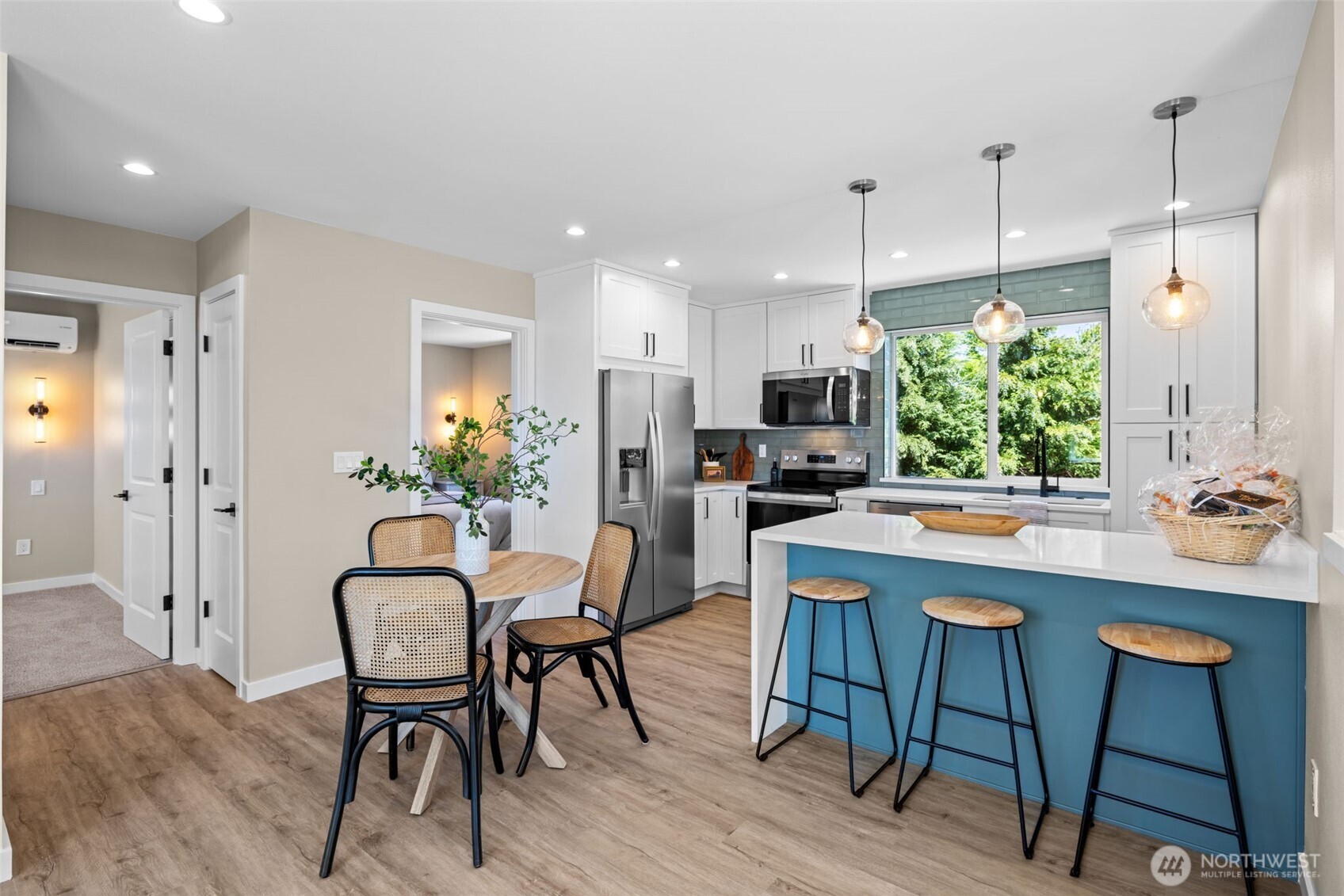 2526 State Street, Unit B Everett, WA 98201 - Photo 4 of 24