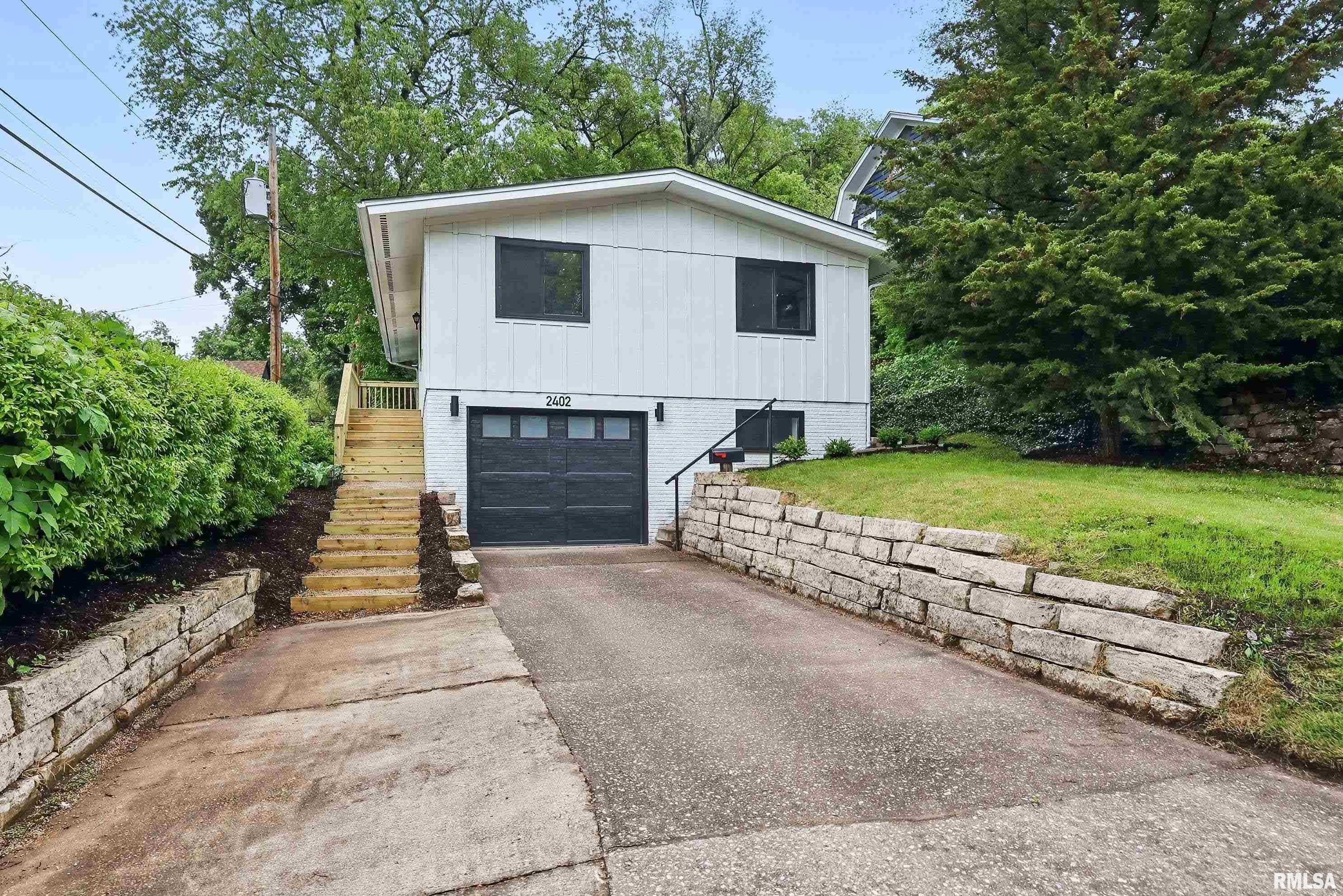 2402 Middle Road Davenport, IA 52803 - Photo 3 of 37 Gallery Image 3