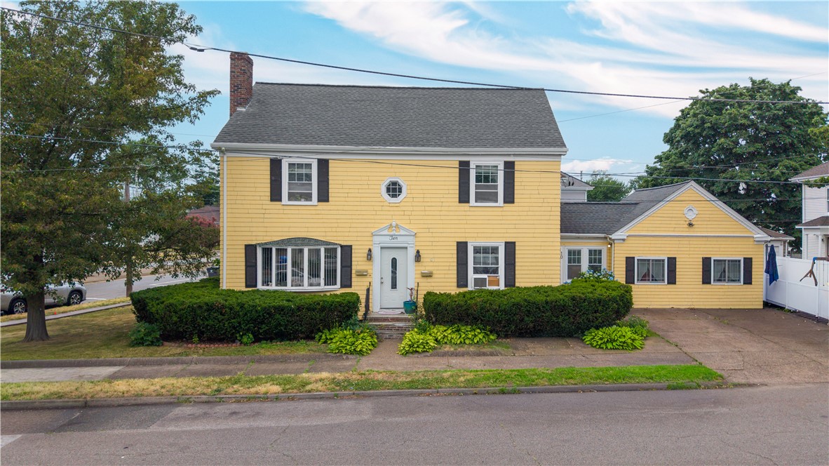 10 Booth Avenue Pawtucket, RI 02861 - Photo 2 of 48