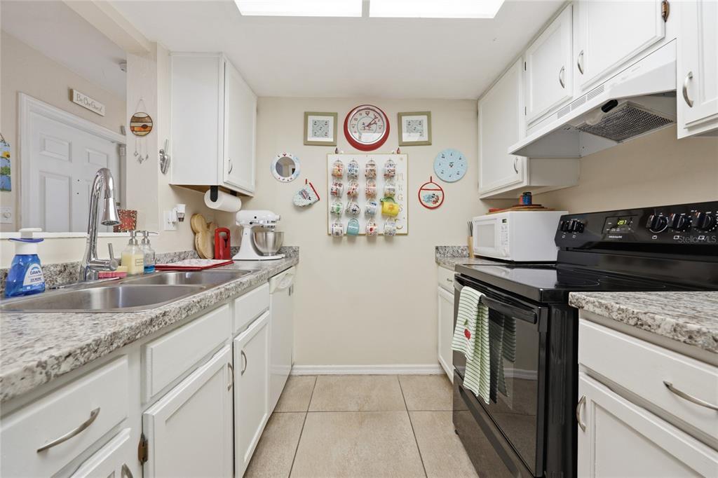 920 Southwest 55th Terrace Gainesville, FL 32607 - Photo 16 of 45