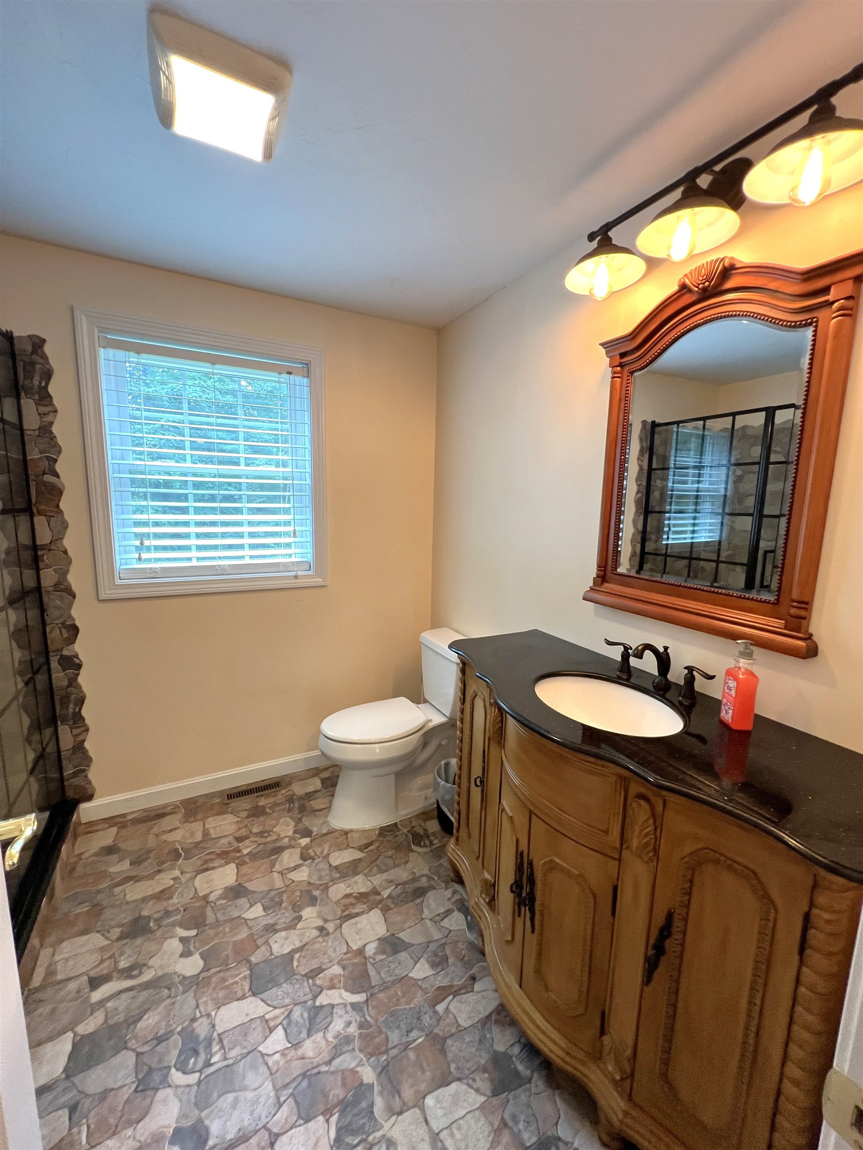 79 Sargent Road Sandown, NH 03873 - Photo 25 of 40 Gallery Image 25