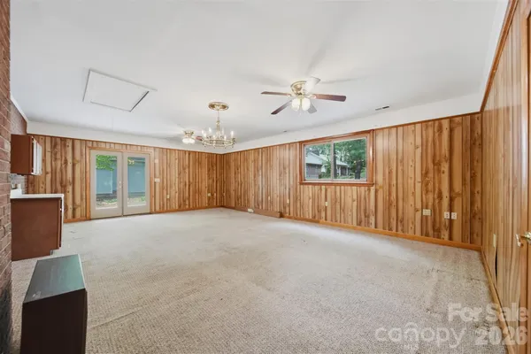 $279,900 | 2754 Fairwood Drive, Hudson, NC 28638