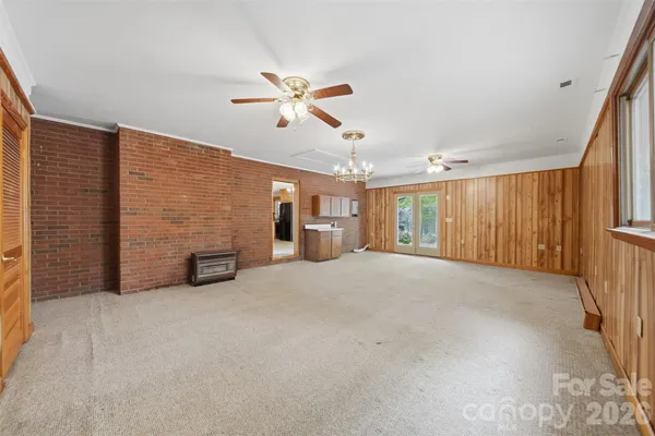 $279,900 | 2754 Fairwood Drive, Hudson, NC 28638